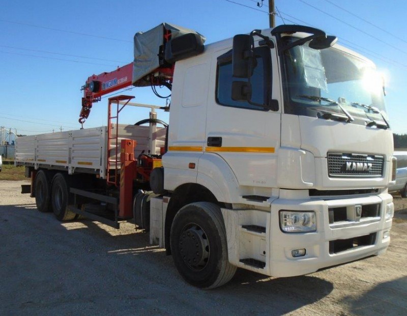 Автомобиль бортовой 438220 на шасси Камаз  65207-1002-87 с КМУ Kanglim 2056 H
